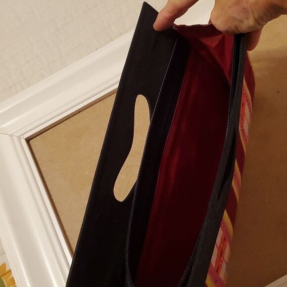 Textile pattern clutch - Picture 3 of 6